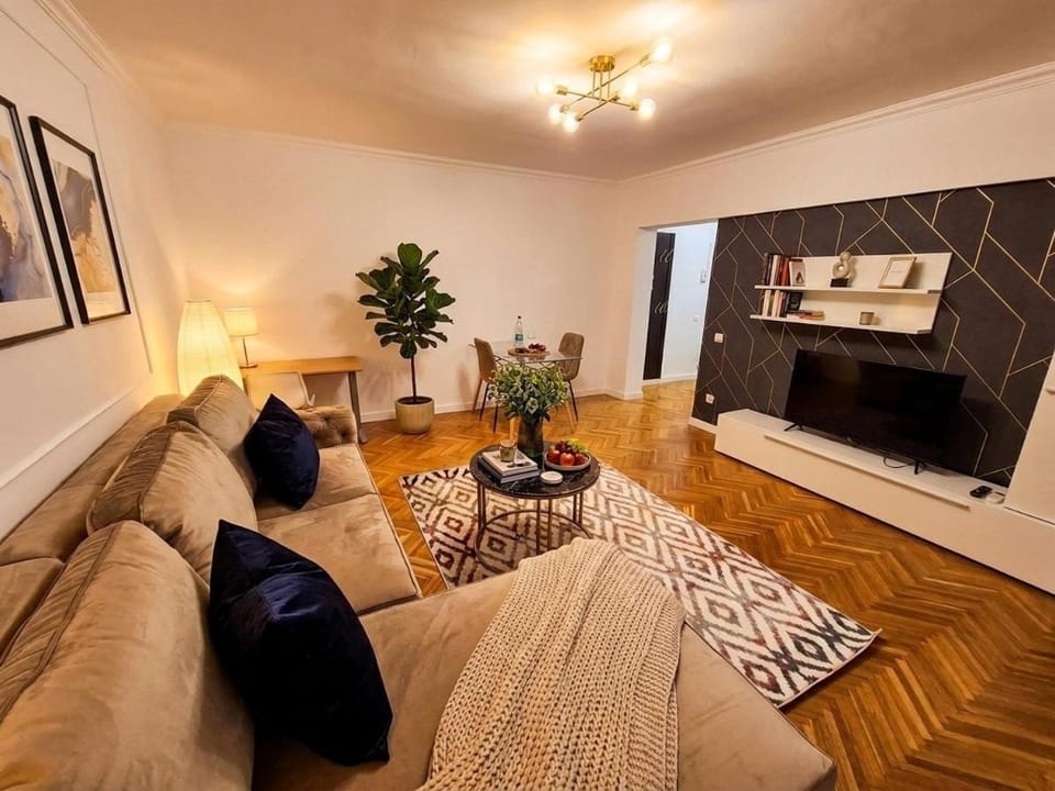 Cozy Velvet near Calea Victoriei Apartment in Bucharest