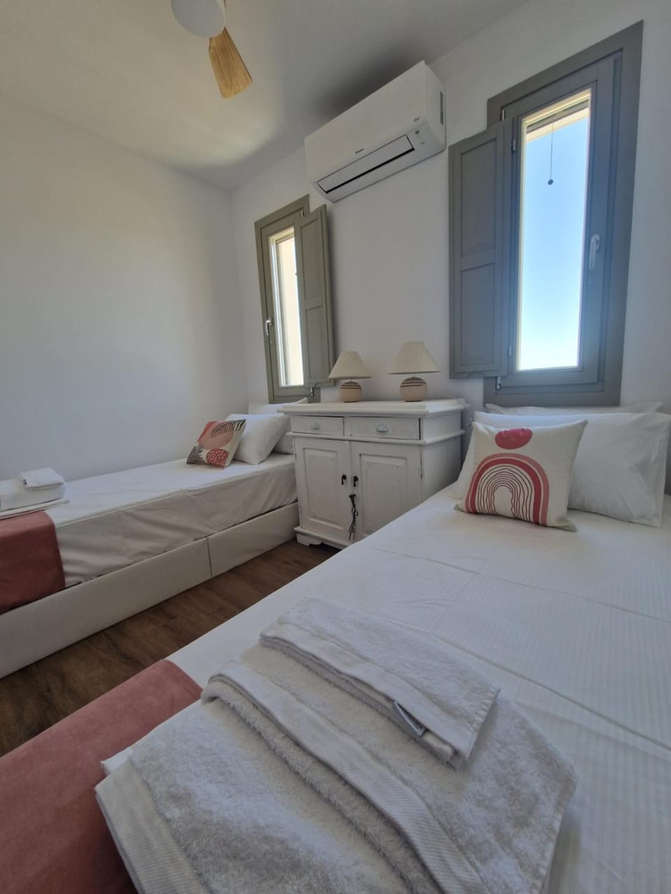 Themonies Lounge Villa House in Folegandros Municipality