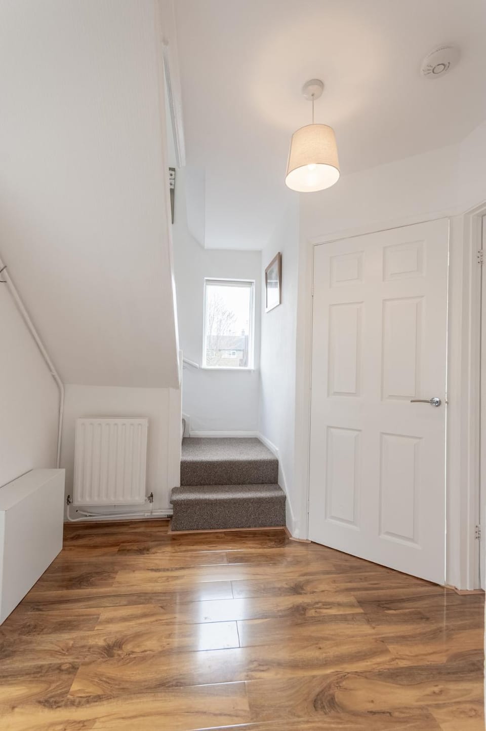 Cosy home near airport sleeps 6 to 8 with Parking House in Southend-on-Sea