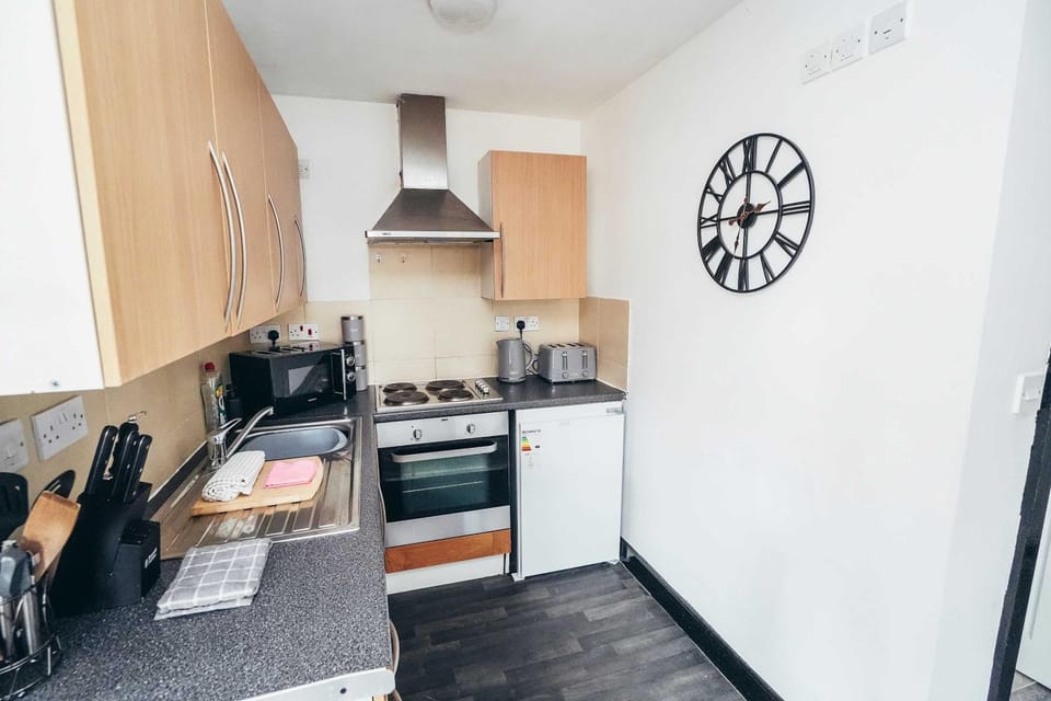 Coffee/tea facilities, Dining area, oven, stove