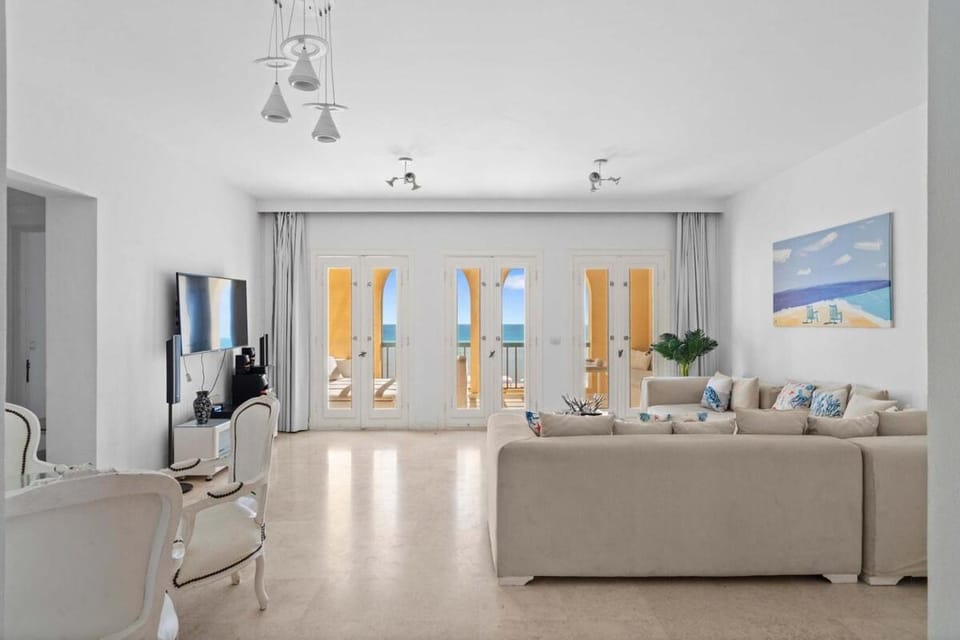 Living room, Sea view