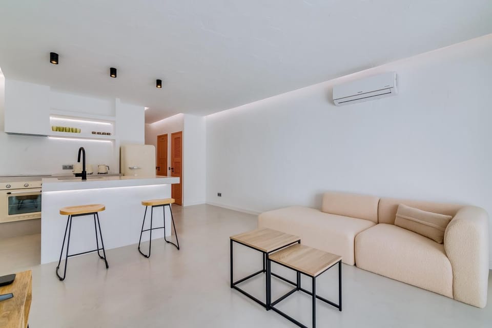 Villa V2 Vale do Lobo Beach&Golf House in Quarteira