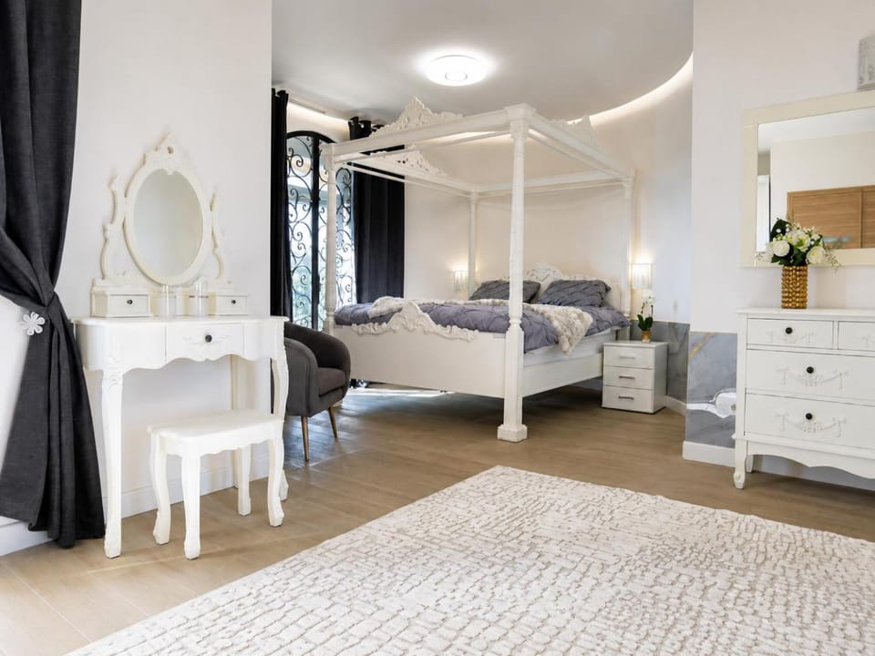 La Turbie Villa with Monaco Views, Pool & Sauna Villa in French Riviera