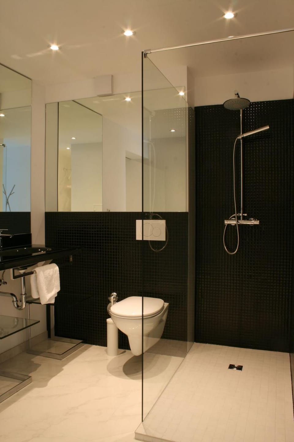 Exklusive Wohnung direkt an der HTW! Apartment in Saarbrücken