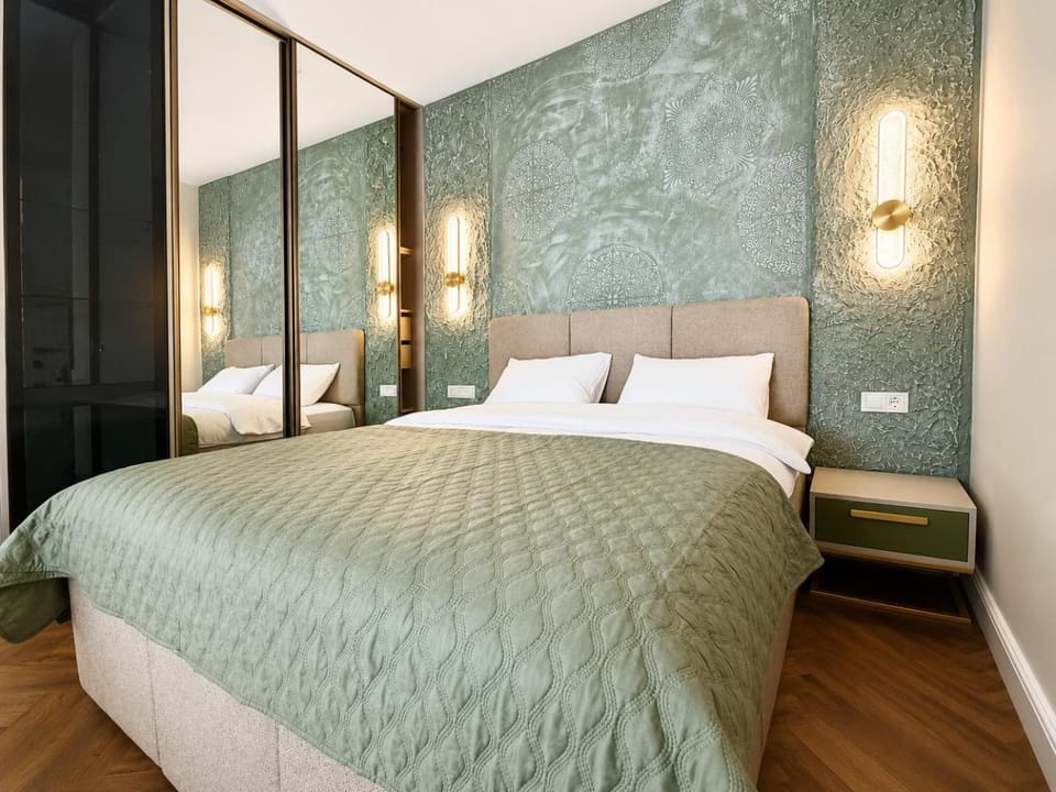 Bed, Photo of the whole room, Bedroom, wardrobe