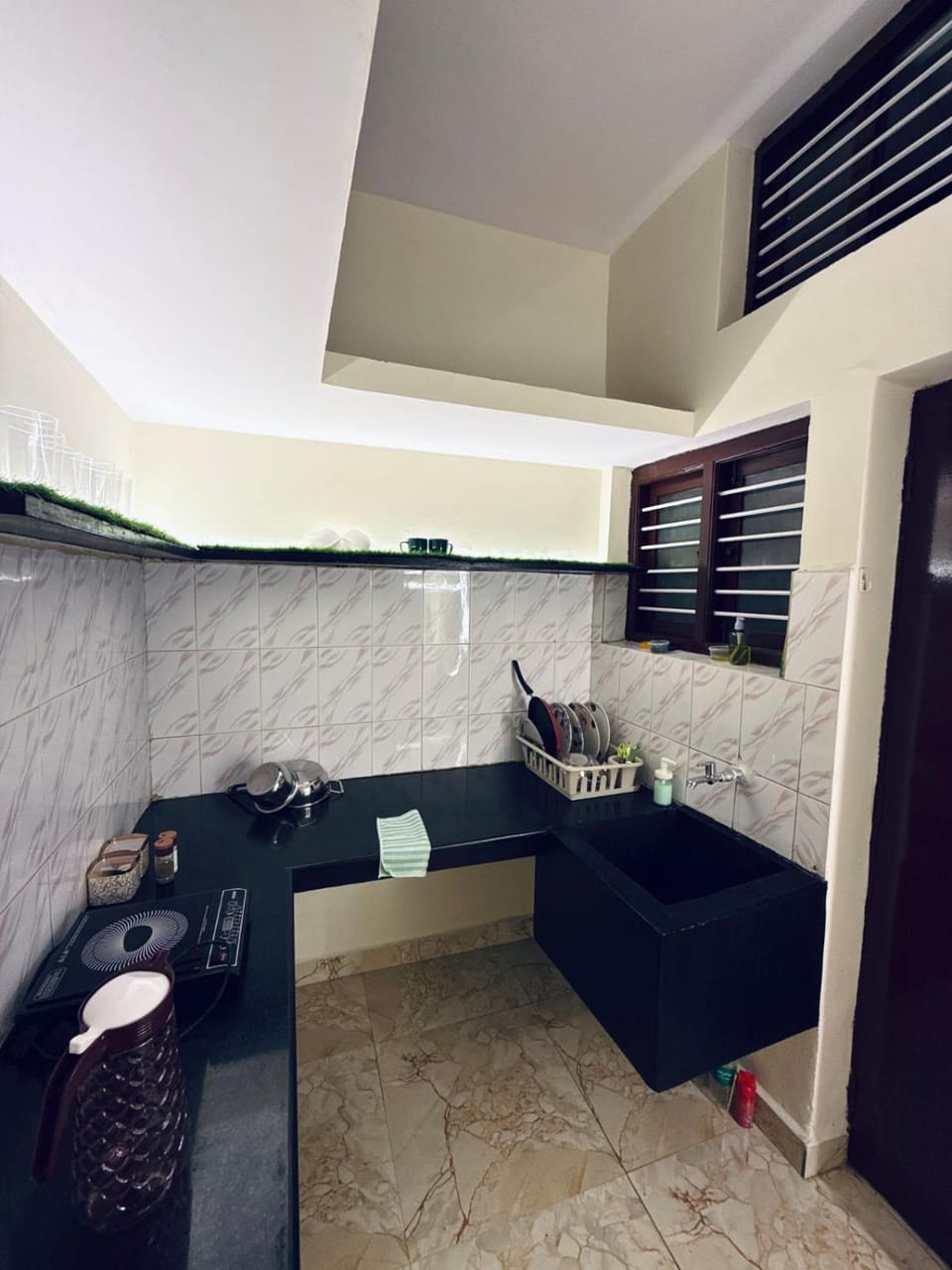 Kitchen or kitchenette, kitchen