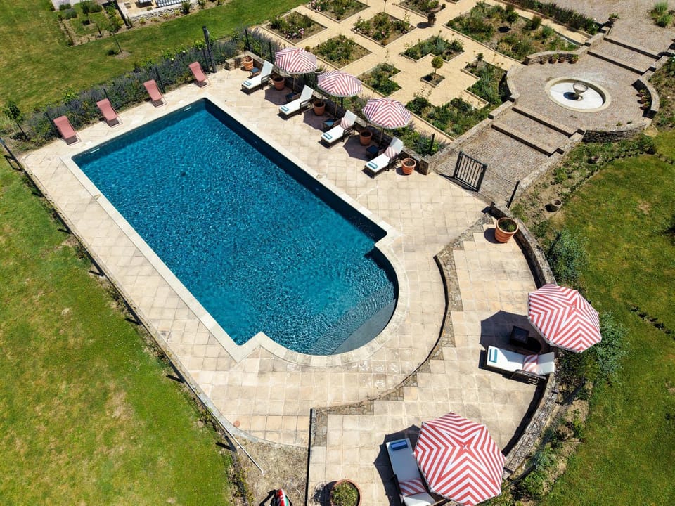 Day, Garden, Garden view, Pool view, Swimming pool, sunbed