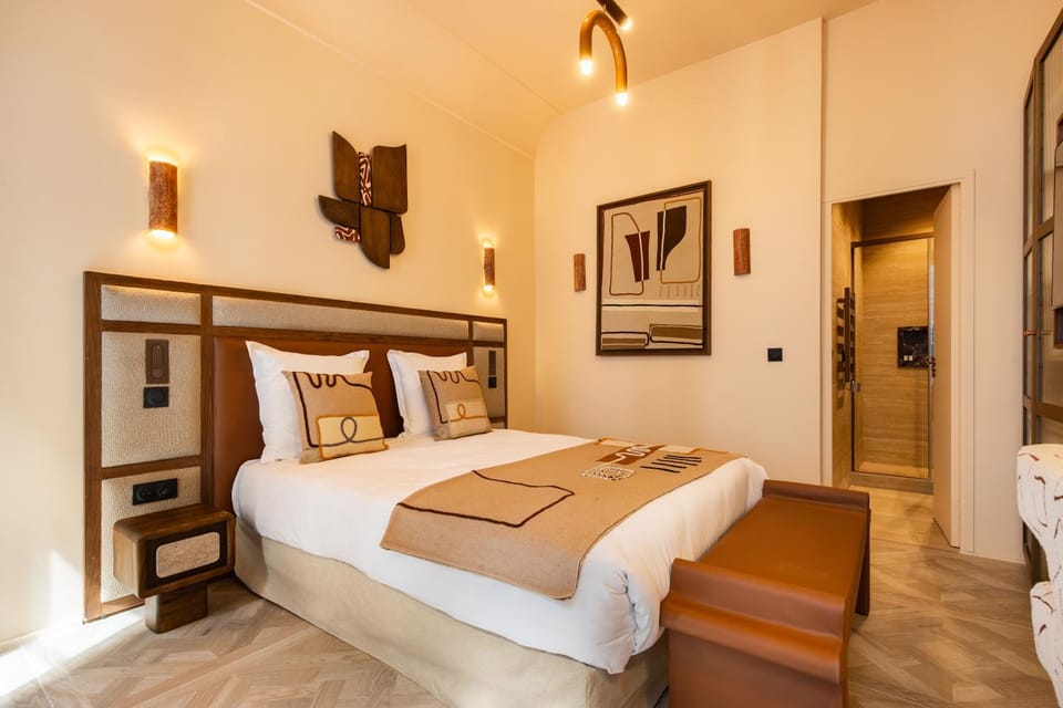 Bed, Photo of the whole room, Bedroom, towels, wardrobe