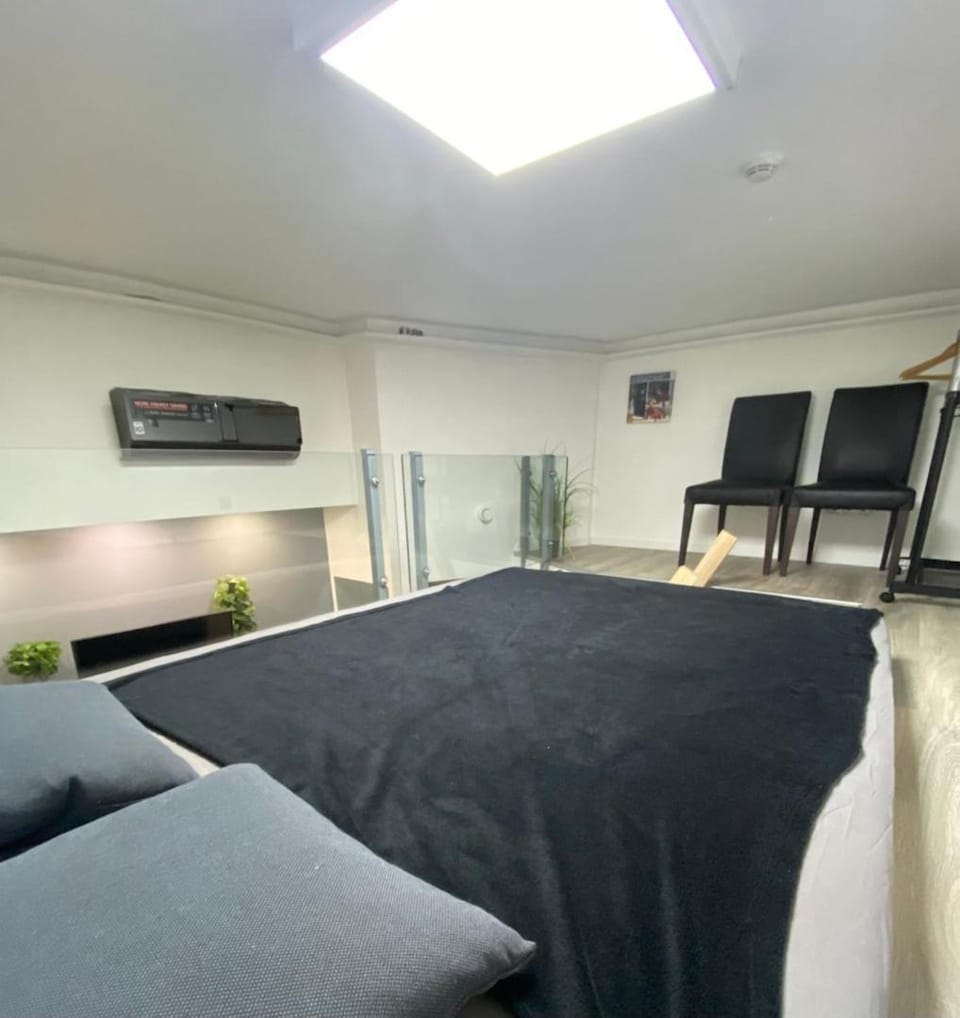 Midnight Blue Studio Apartment in Budapest