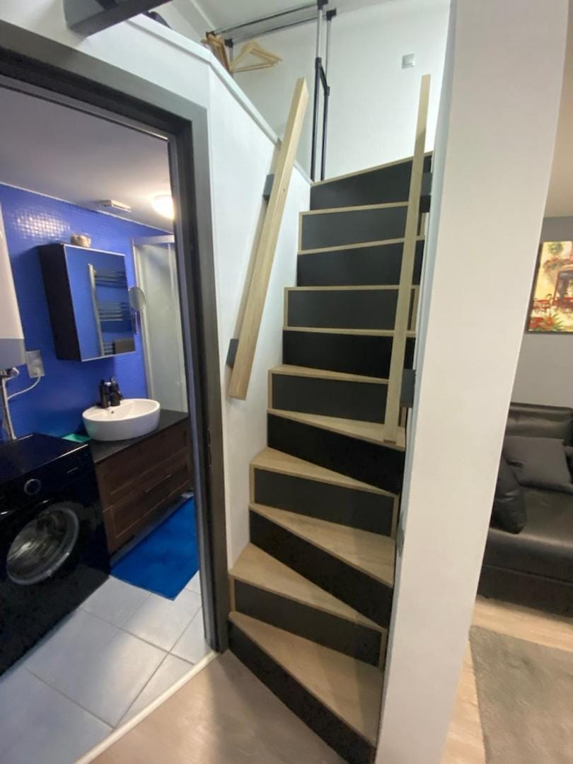 Midnight Blue Studio Apartment in Budapest