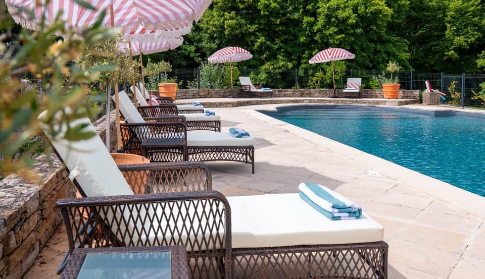 Pool view, Swimming pool, sunbed