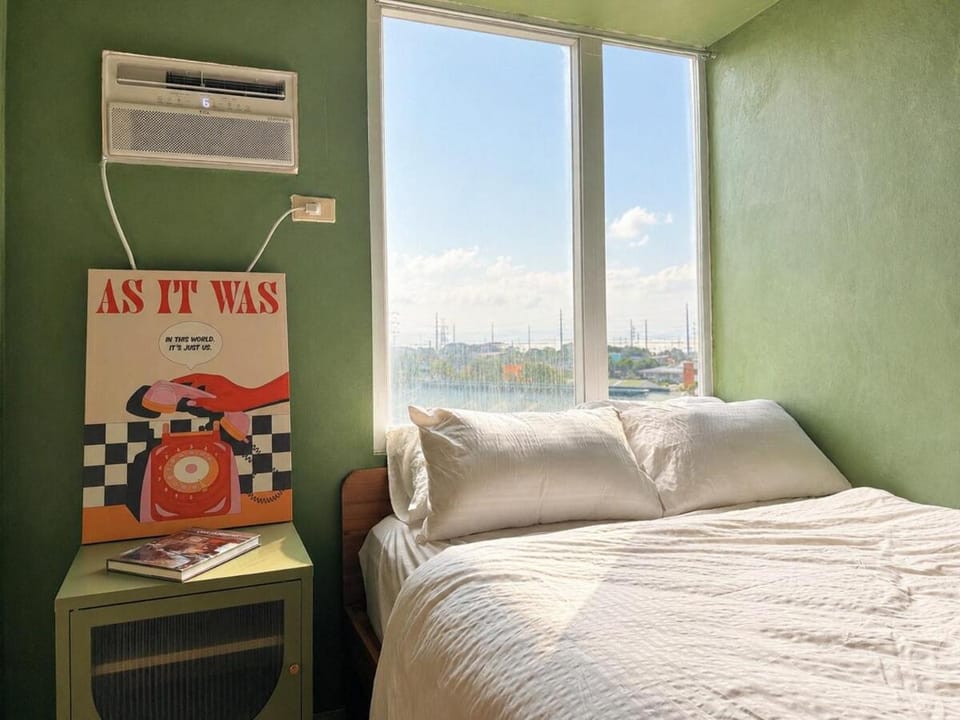 Condo Near Alabang Apartment in Muntinlupa