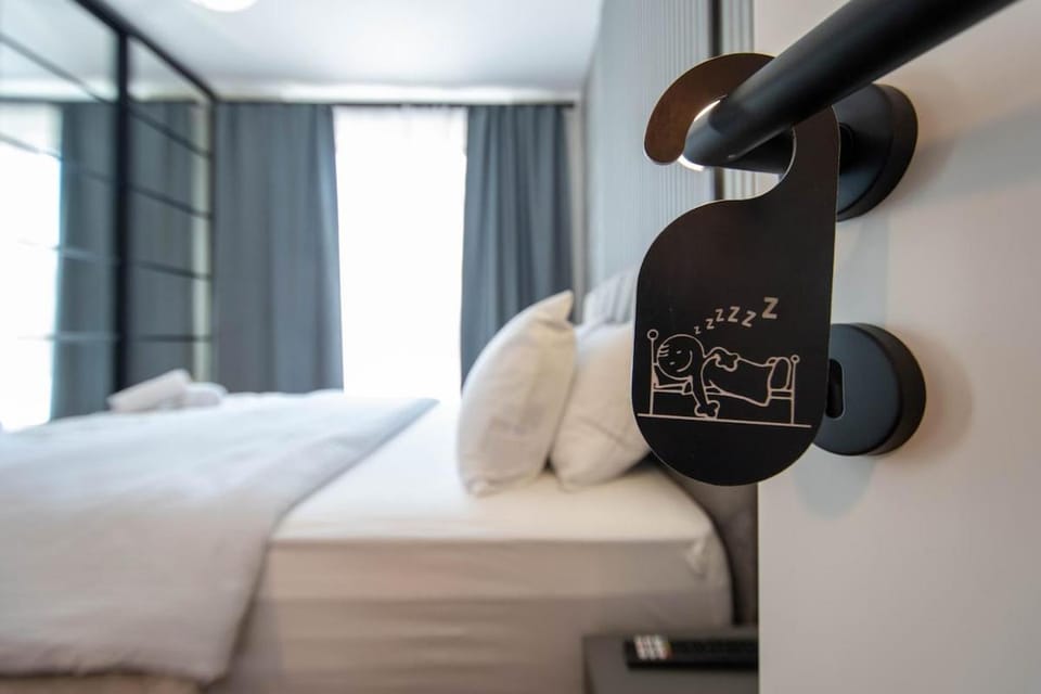 Bella Retreat - Apartment with private parking Apartment in Novi Sad