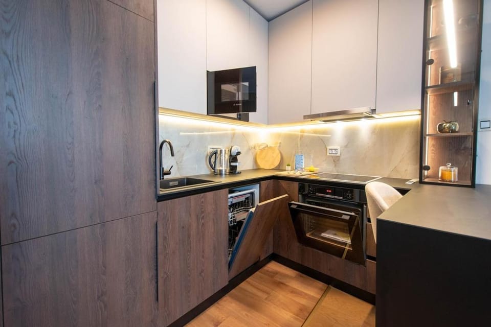Bella Retreat - Apartment with private parking Apartment in Novi Sad