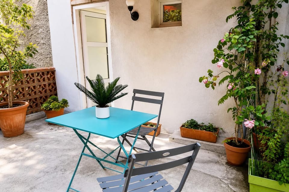 "U Roccapina" – Studio Cœur de ville | by Efficios Apartment in Corsica