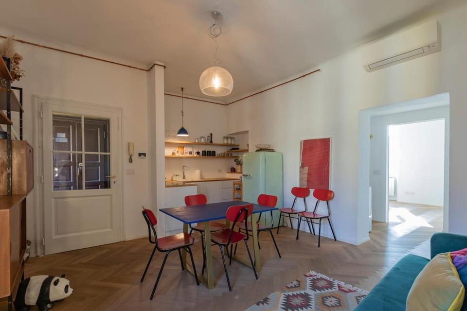 Xenia Milan - 2 room apartment in Pietro Custodi 10 Apartment in Milan
