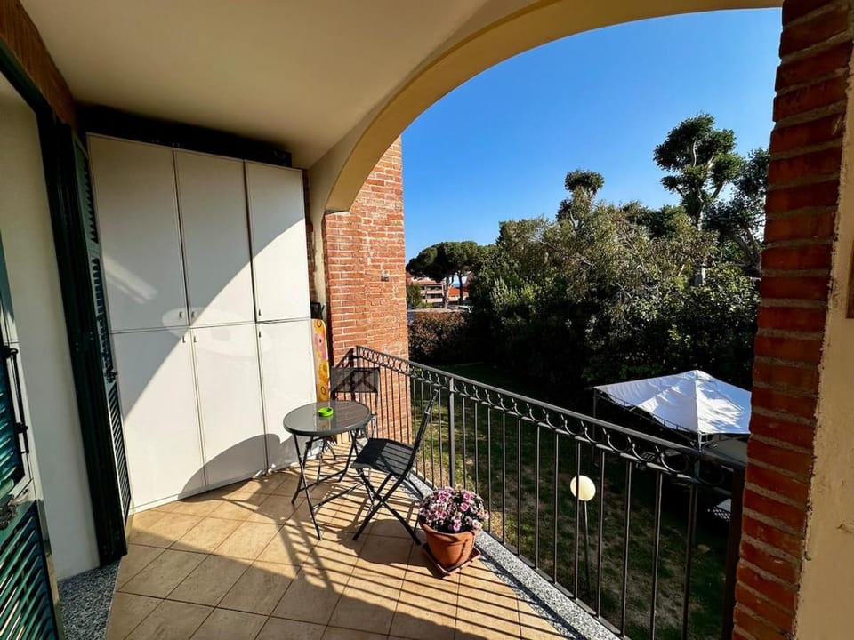 5 Min from the SEA SUITE with Terrace FREE PARK Apartment in Loano
