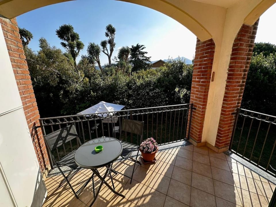5 Min from the SEA SUITE with Terrace FREE PARK Apartment in Loano