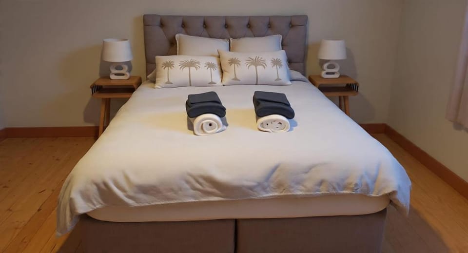 Muizenberg Surfers Lodge Bed and Breakfast in Cape Town