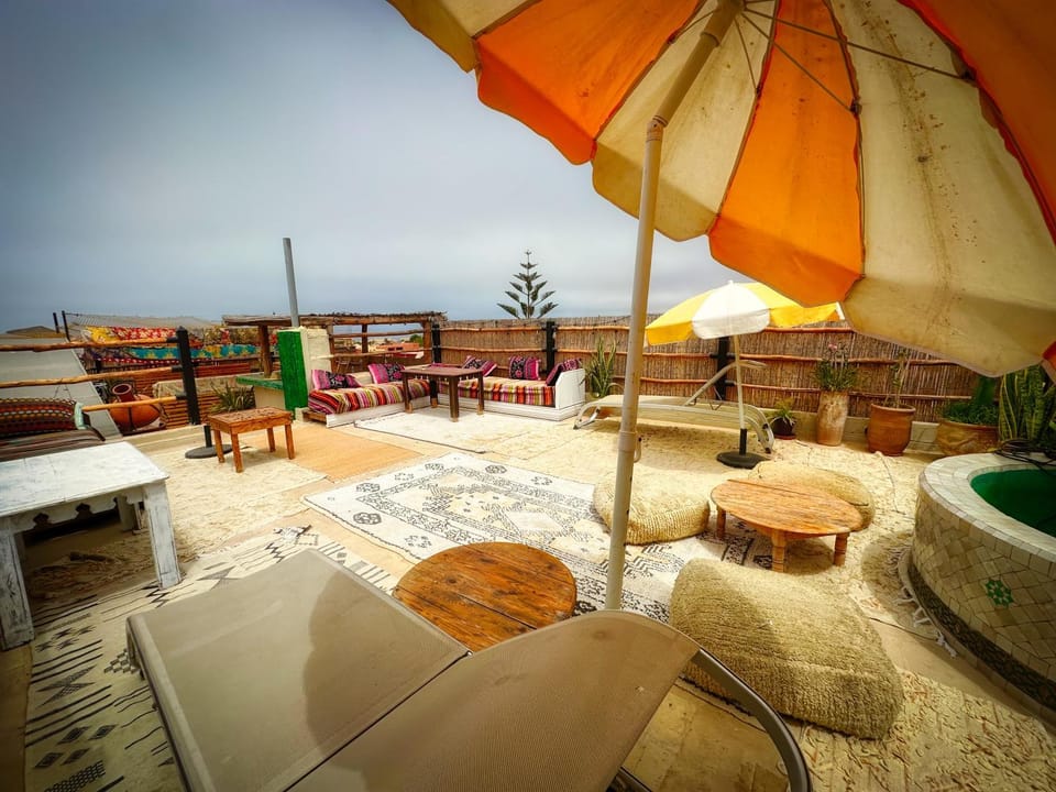 Natural landscape, Balcony/Terrace, Sea view