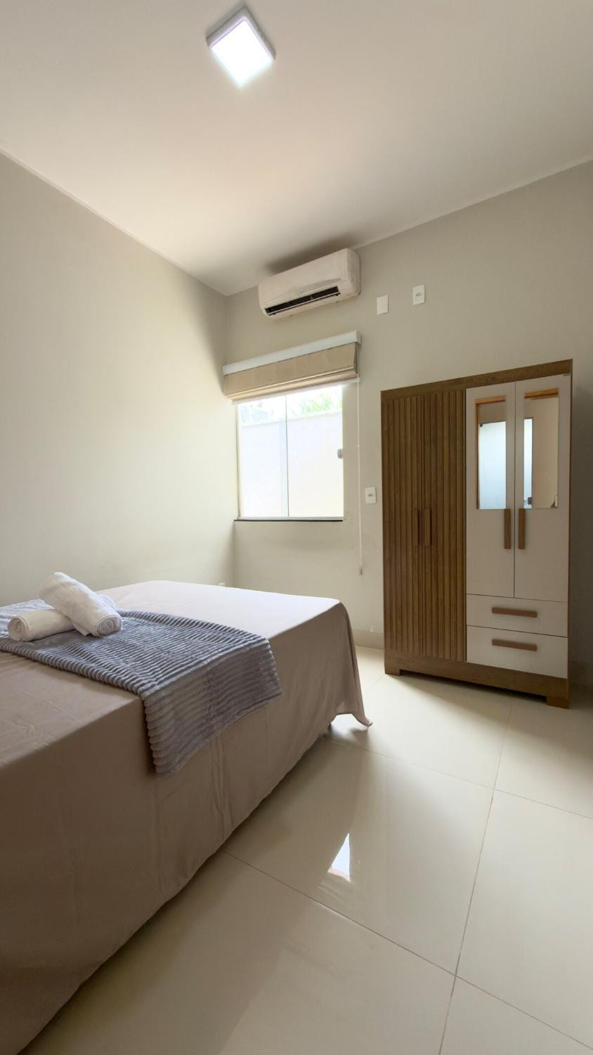 Bedroom, air conditioner