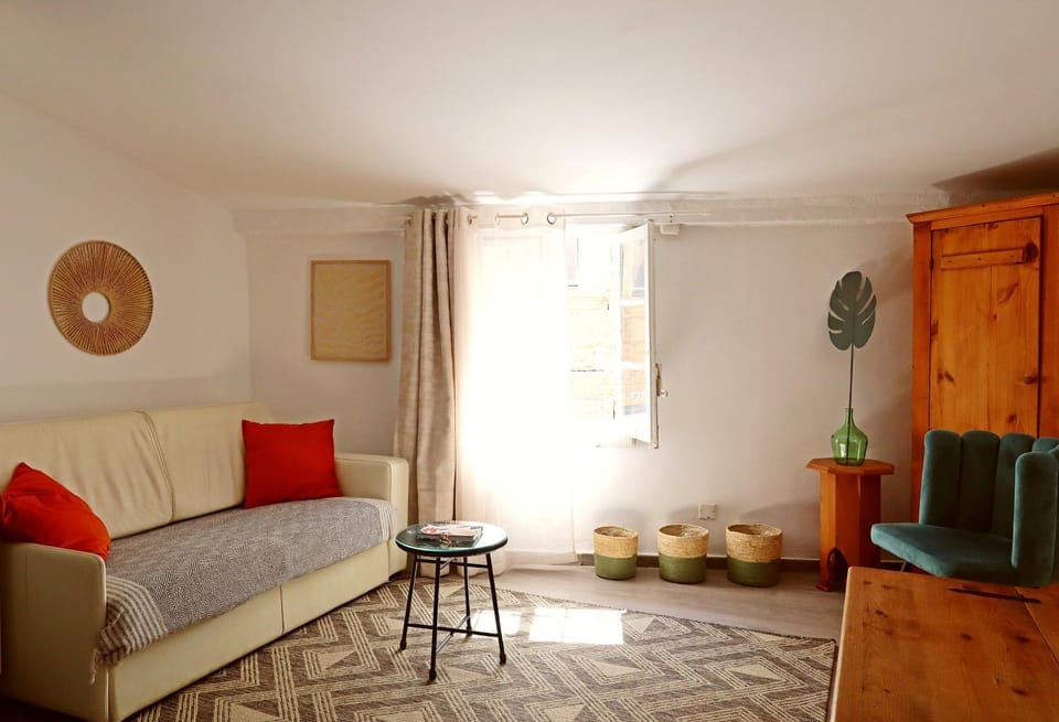 Appartement 60 m2 - Charme et centre historique - Wifi et clim - L'Alcôve de Molière Apartment in Pézenas