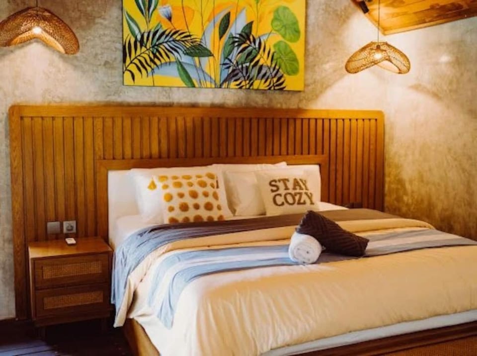 Luxury 2BR Sanur Villa Private Pool, Wi-Fi House in Denpasar