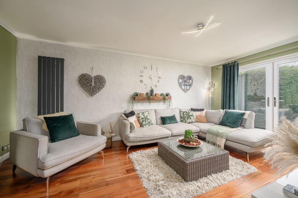 Communal lounge/ TV room, Living room