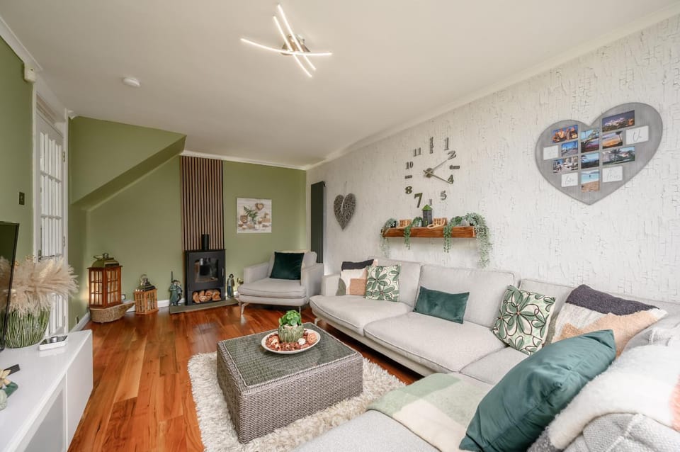 Communal lounge/ TV room, Living room