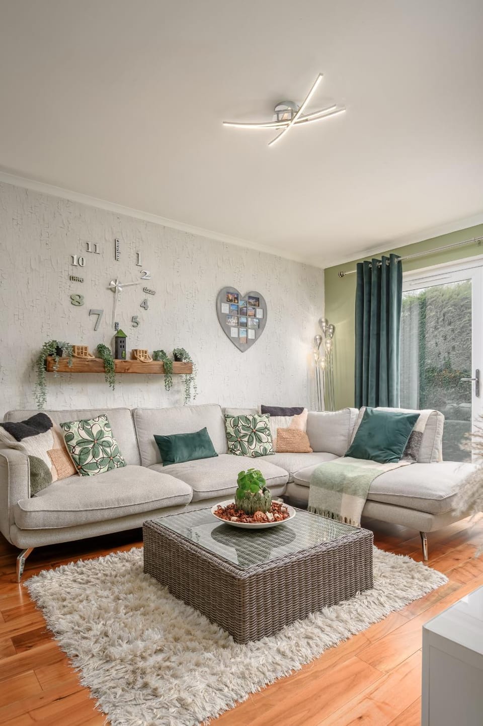 Communal lounge/ TV room, Living room