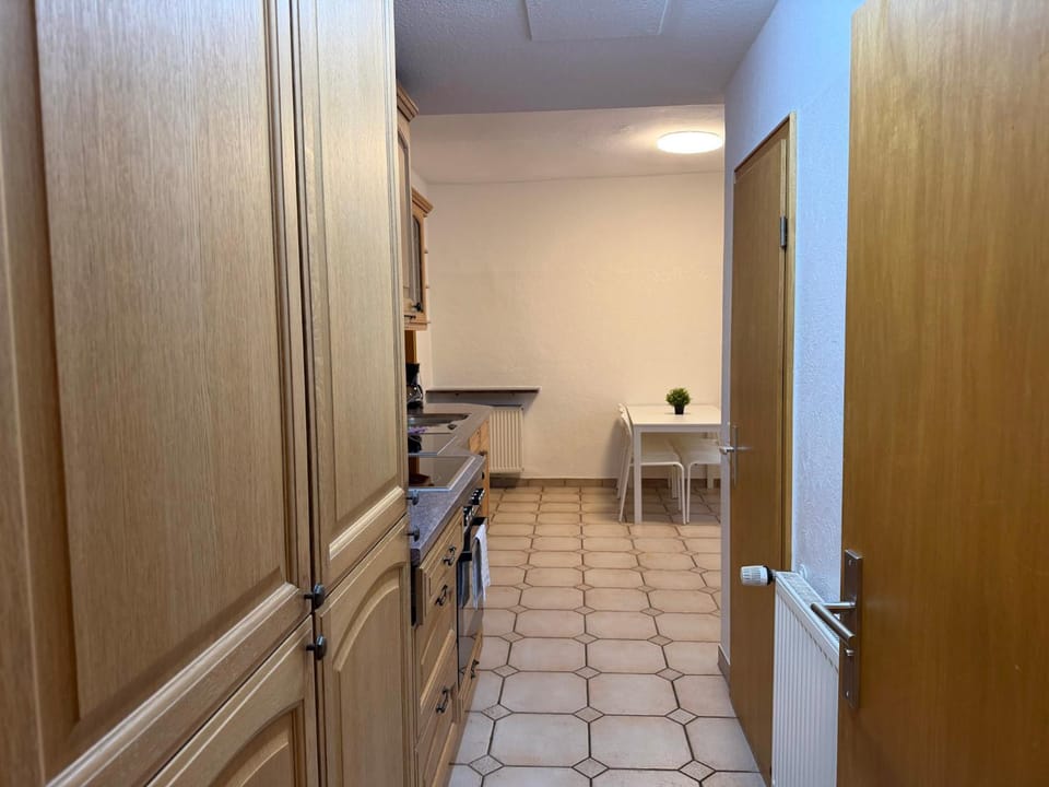Kitchen or kitchenette, Dining area, wardrobe