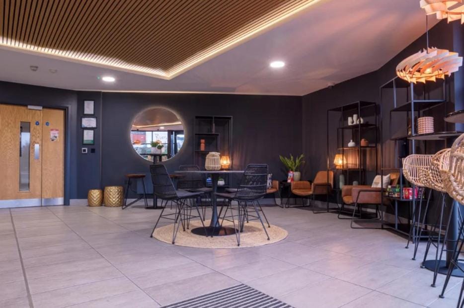 Riverside House- Available for students only! Hostel in Salford