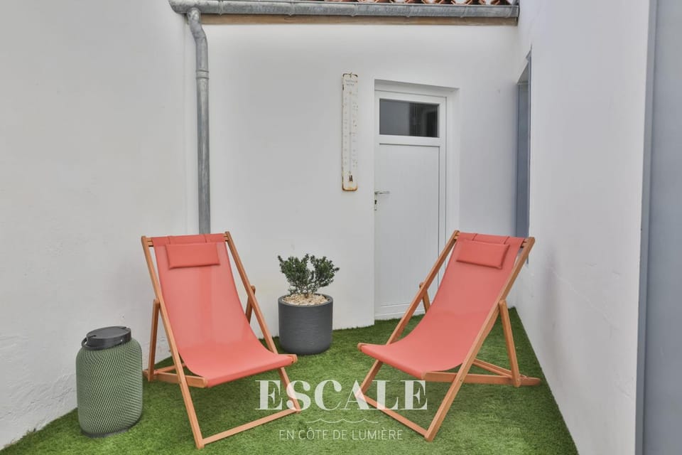 Charmante maison sablaise avec terrasse plage & centre-ville à pied House in Les Sables-d'Olonne