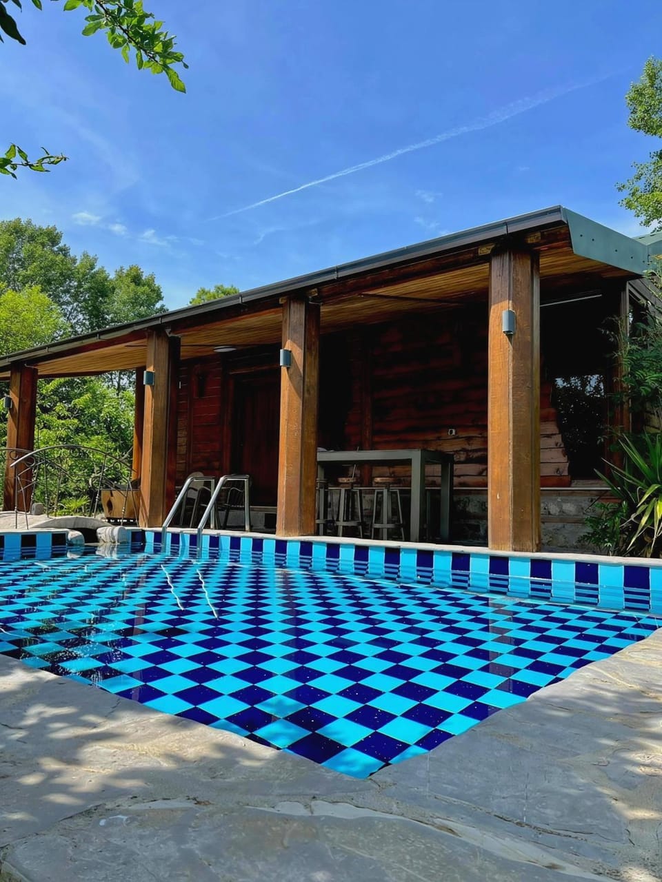 Swimming pool