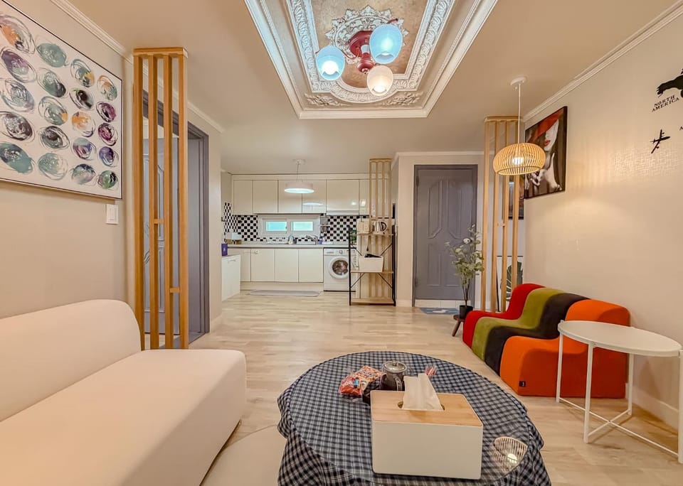 Cozy Stay near Gwangheungchang Station, hongdae 5 minutes,Seongsu 15minutes Apartment in Seoul