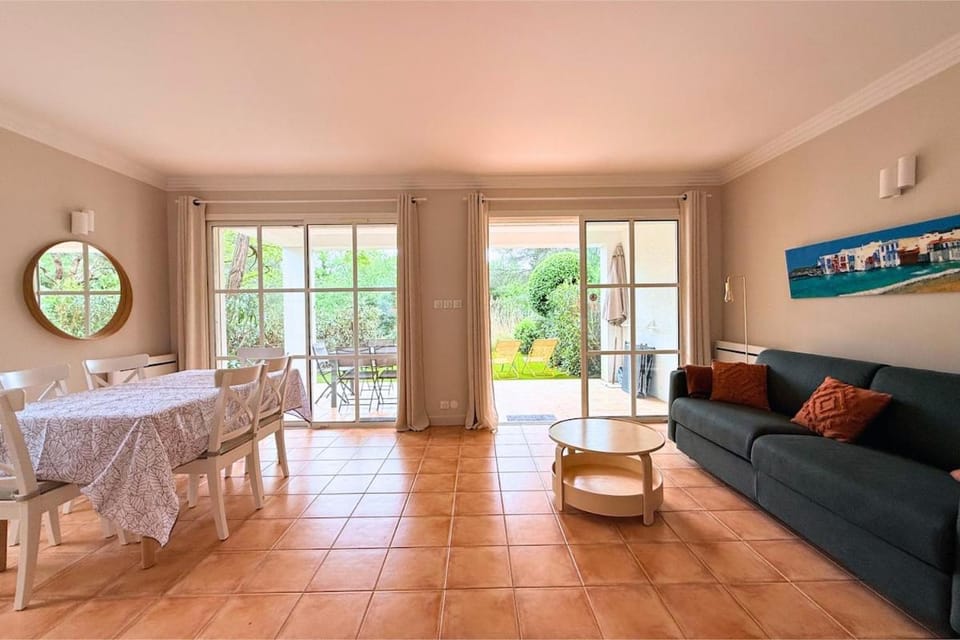 Villa with private garden, Domaine Les Restanques Villa in Grimaud