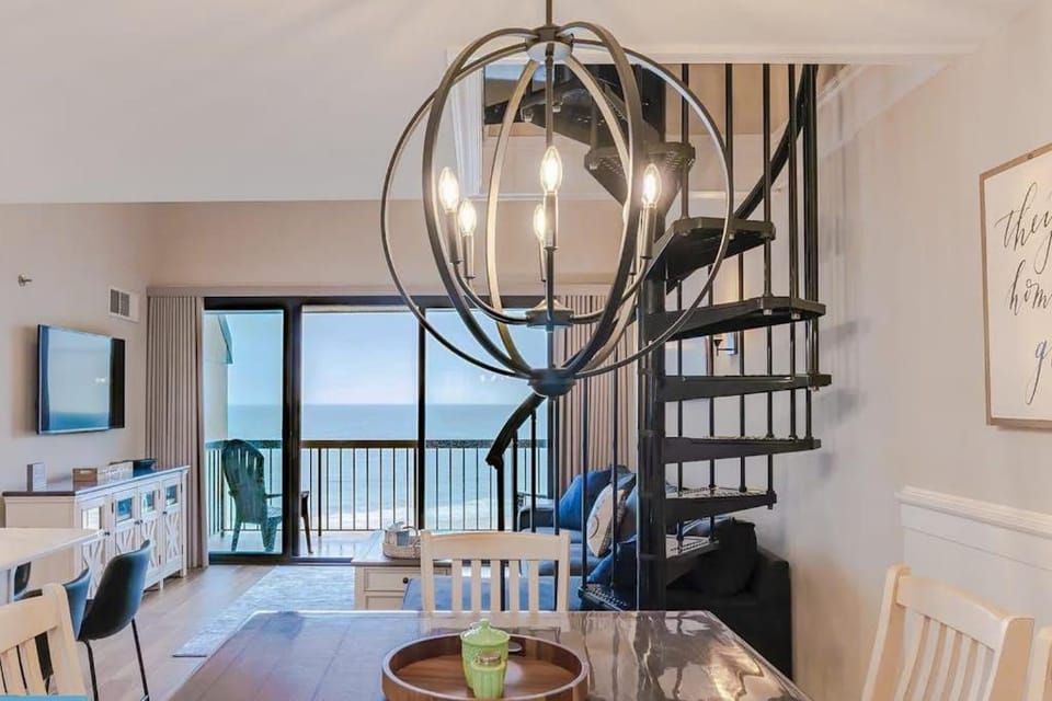 Sea Colony oceanfront penthouse with basketball court hot tub pool tennis & more House in Sea Colony