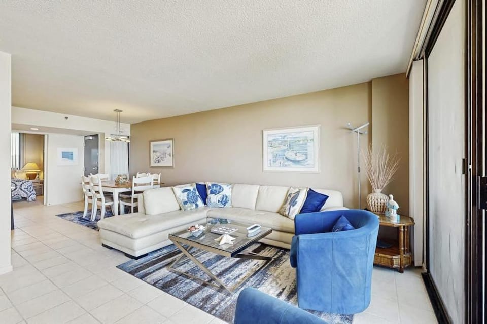 Sea Colony Ocean 5th floor oceanfront condo with tennis court & basketball court House in Sussex County