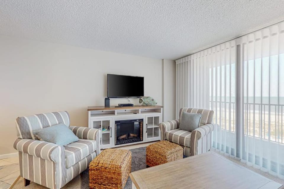 Sea Colony Ocean 5th floor condo with basketball court tennis court & free WiFi House in Sussex County