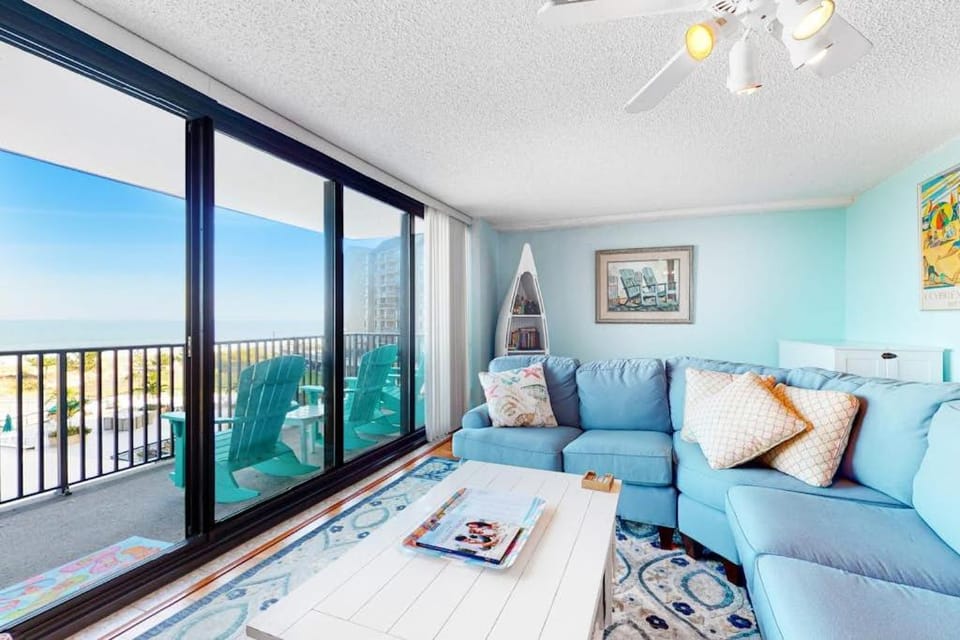 Sea Colony Ocean 3rd floor condo with free WiFi shared sauna & pool House in Sea Colony