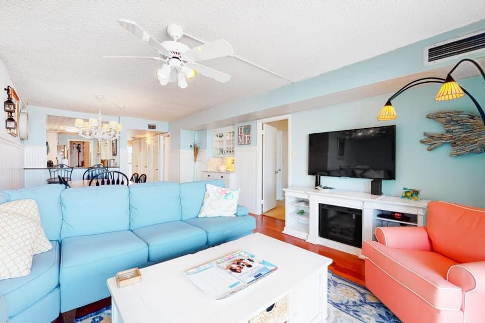 Sea Colony Ocean 3rd floor condo with free WiFi shared sauna & pool House in Sea Colony