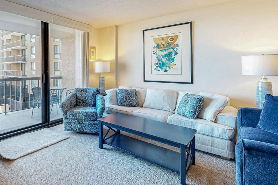 Sea Colony Ocean 2nd floor condo with pool basketball court & free WiFi House in Sea Colony