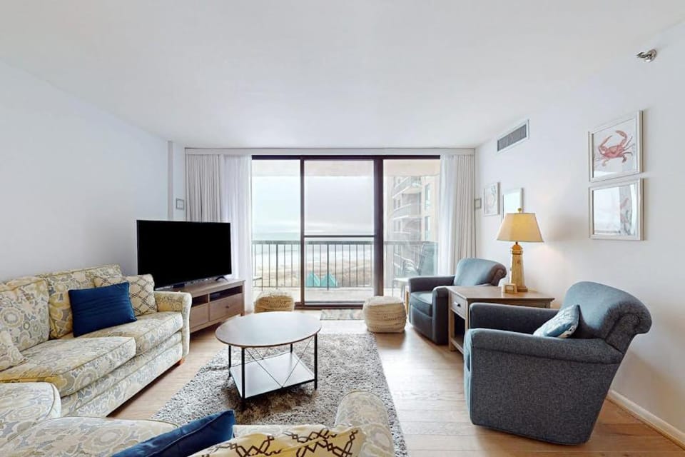 Sea Colony Ocean 5th floor condo with amazing views pool sauna & balcony House in Sea Colony