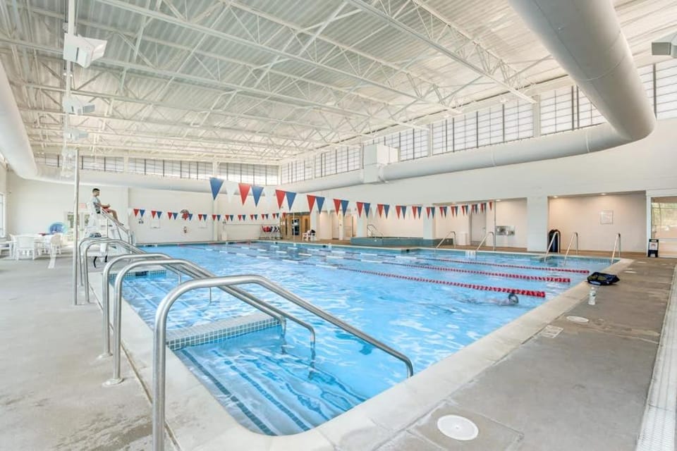 Sea Colony Ocean Second Floor Condo with Pool Tennis Court & Free WiFi House in Sussex County