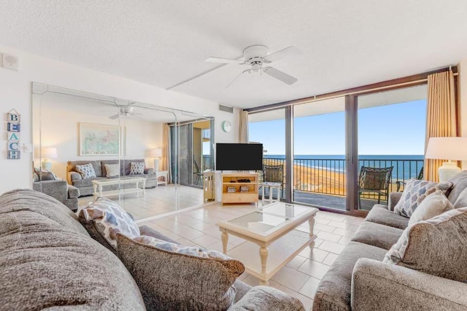 Sea Colony Ocean 8th floor condo with pool free WiFi & basketball court House in Sussex County