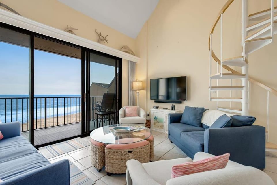Sea Colony Ocean 9th floor condo with gym elevator & shared sauna House in Sussex County