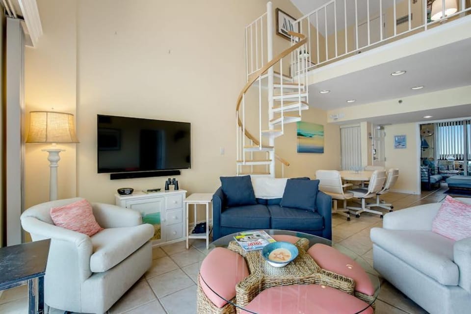 Sea Colony Ocean 9th floor condo with gym elevator & shared sauna House in Sussex County