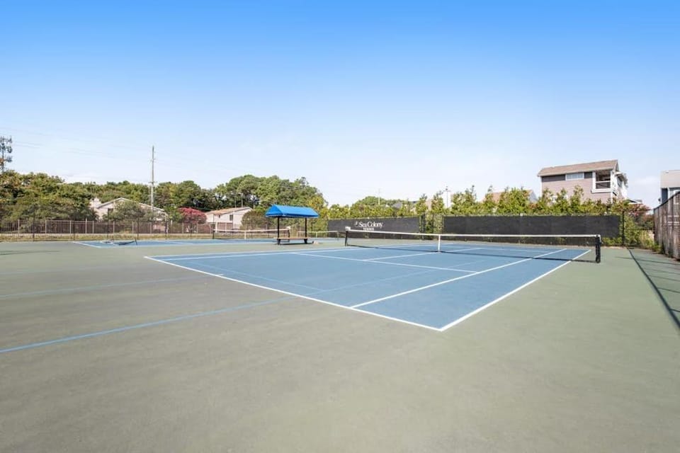 Sea Colony Ocean 7th floor condo with a gym & a tennis court House in Sea Colony