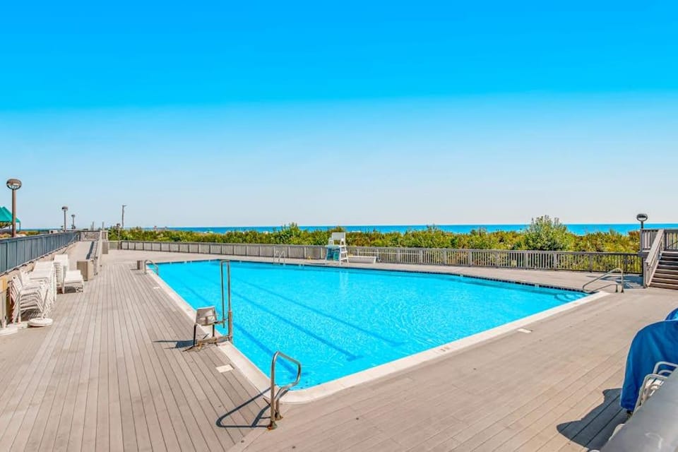 Sea Colony Ocean 9th floor condo with balcony elevator & shared sauna House in Sussex County