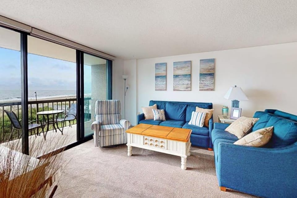 Sea Colony Ocean 3rd floor condo with pool tennis court & elevator House in Sussex County